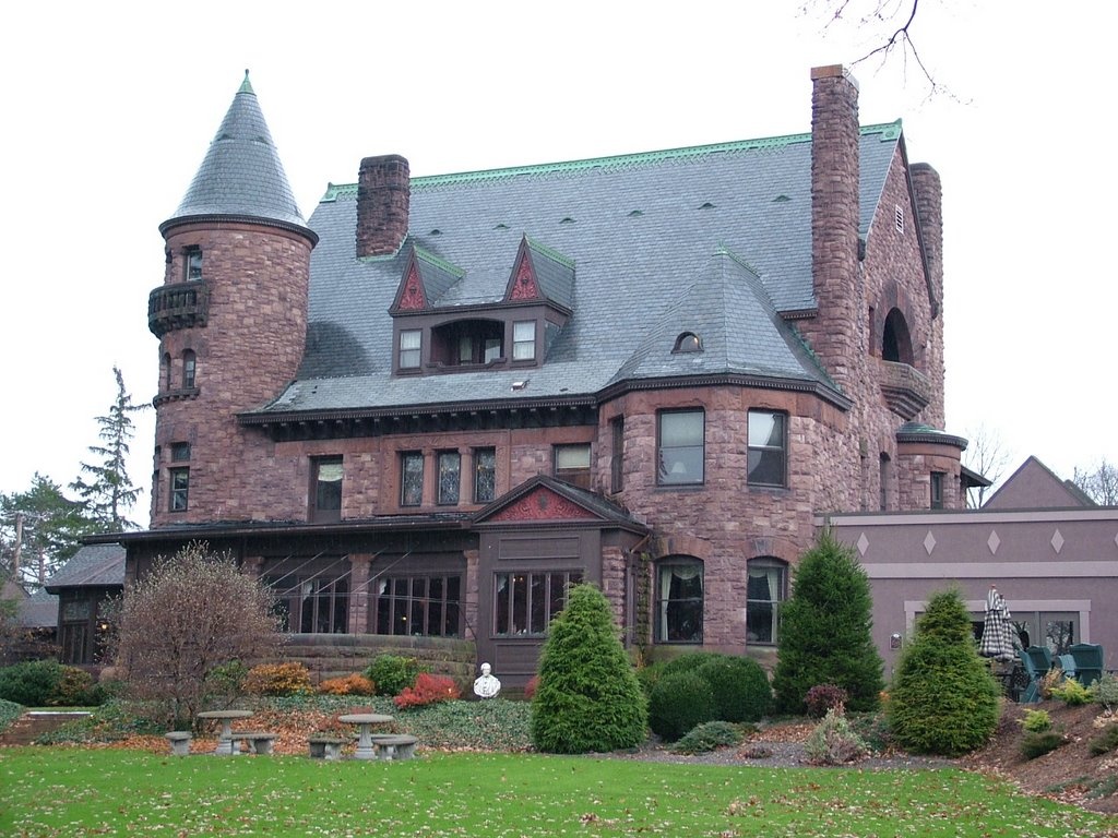 Ghostly Encounters of the Real Kind Elizabeth Meyette